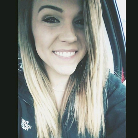 Meet your Posher, Kayla - Picture 1 of 1